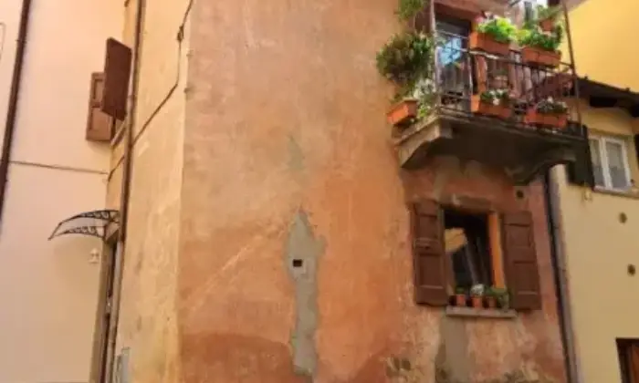 Rexer-Colonno-Vendesi-tipica-casa-italiana-risalente-al-a-Colonno-Altro