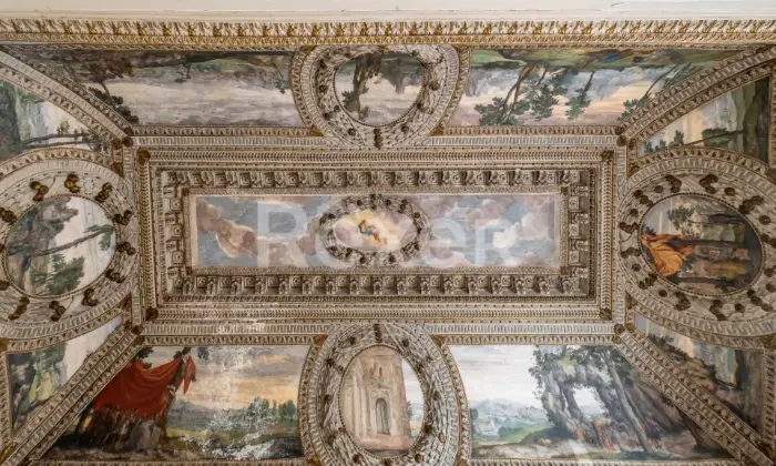 Rexer-Verona-Prestigioso-appartamento-al-piano-nobile-di-Palazzo-Canossa-Corso-Cavour-Altro