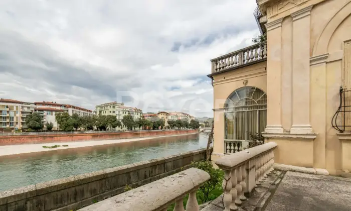 Rexer-Verona-Prestigioso-appartamento-al-piano-nobile-di-Palazzo-Canossa-Corso-Cavour-Altro