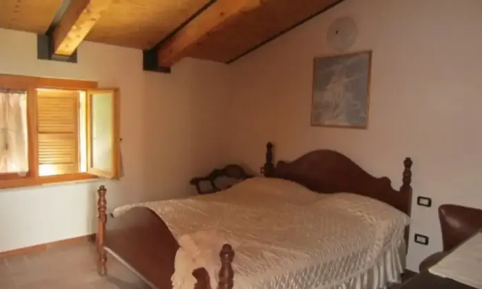 Rexer-Foligno-Vendesi-Villa-Indipendente-con-Giardino-e-Vista-Annifo-Umbria-Altro