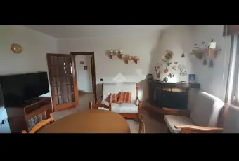 Rexer-Avezzano-VENDESI-APPARTAMENTO-DUE-PIANI-IN-ZONA-CENTRALE-Cucina