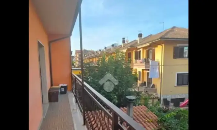 Rexer-Avezzano-VENDESI-APPARTAMENTO-DUE-PIANI-IN-ZONA-CENTRALE-Balcone