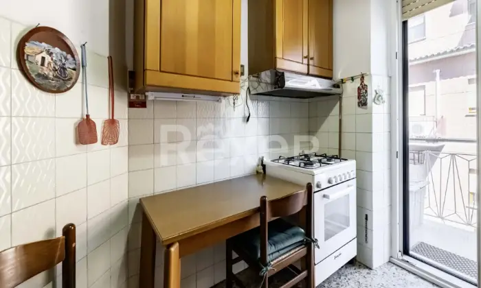 Rexer-Roma-Vendesi-appartamento-Via-Poggio-Bustone-Cassia-Grottarossa-Altro