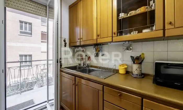 Rexer-Roma-Vendesi-appartamento-Via-Poggio-Bustone-Cassia-Grottarossa-Altro