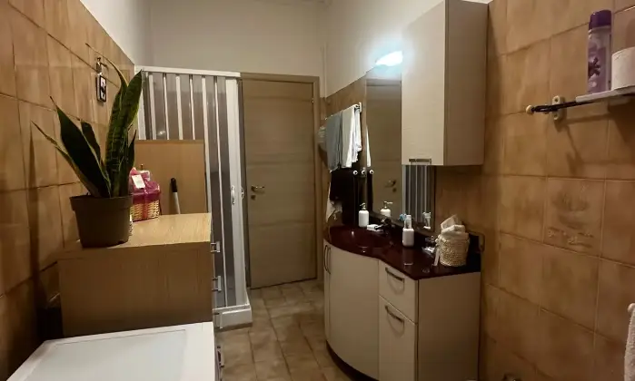 Rexer-La-Spezia-A-MONTEPERTICO-LA-SPEZIA-Appartamento-piano-terra-posizione-angolare-con-ingresso-indipendente-Altro