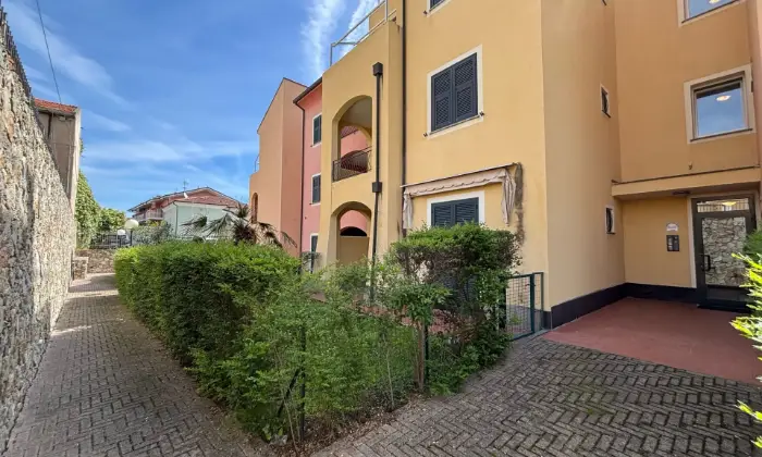 Rexer-Loano-TRILOCALE-CON-DOPPIA-TERRAZZA-E-CANTINA-Altro