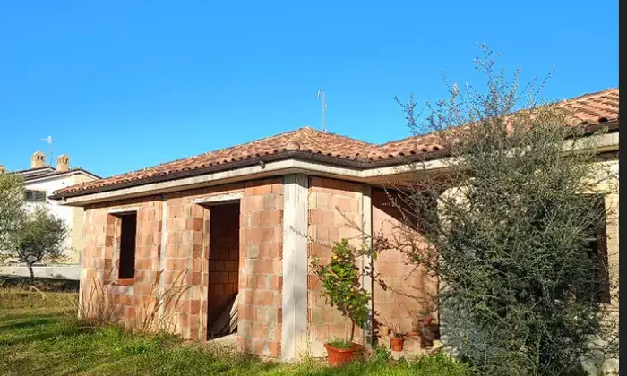 Rexer-Larino-CB-Vendesi-Villetta-Panoramica-in-Costruzione-con-Ampio-Terreno-a-Larino-CB-Altro