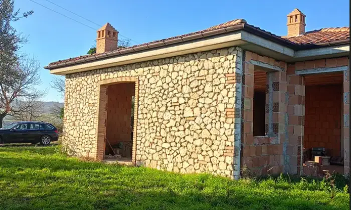 Rexer-Larino-CB-Vendesi-Villetta-Panoramica-in-Costruzione-con-Ampio-Terreno-a-Larino-CB-Altro