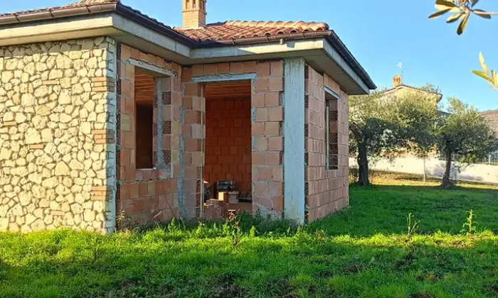 Rexer-Larino-CB-Vendesi-Villetta-Panoramica-in-Costruzione-con-Ampio-Terreno-a-Larino-CB-Altro