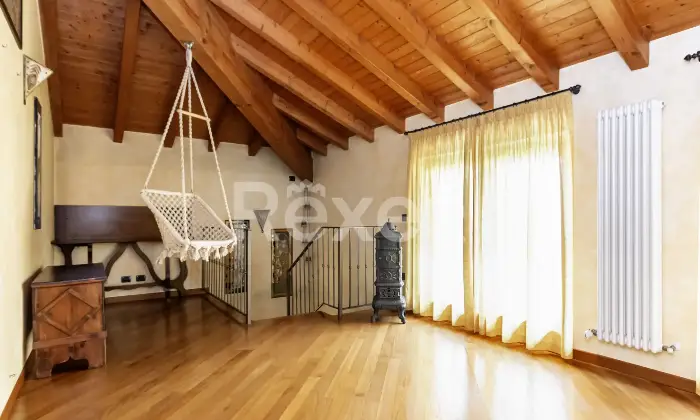 Rexer-Bellusco-Casa-semi-indipendente-con-box-auto-doppio-Altro