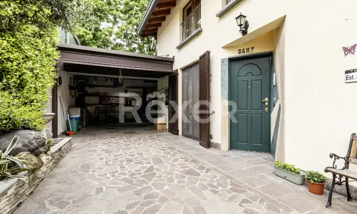 Rexer-Bellusco-Casa-semi-indipendente-con-box-auto-doppio-Altro