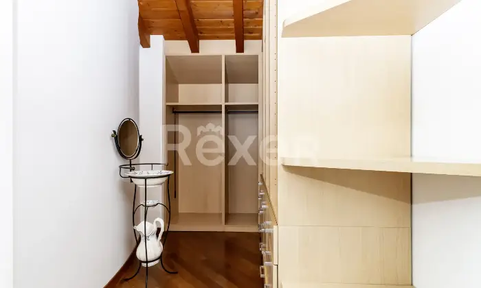 Rexer-Bellusco-Casa-semi-indipendente-con-box-auto-doppio-Altro