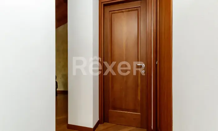 Rexer-Bellusco-Casa-semi-indipendente-con-box-auto-doppio-Altro