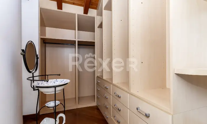 Rexer-Bellusco-Casa-semi-indipendente-con-box-auto-doppio-Altro