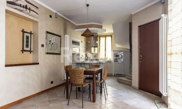 Rexer-Bellusco-Casa-semi-indipendente-con-box-auto-doppio-Altro