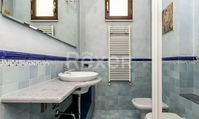 Rexer-Bellusco-Casa-semi-indipendente-con-box-auto-doppio-Altro