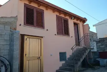 Rexer-Pompu-Vendesi-Casa-Semindipendente-con-Giardino-e-Box-Privato-a-Pompu-OR-Altro