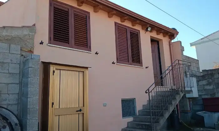 Rexer-Pompu-Vendesi-Casa-Semindipendente-con-Giardino-e-Box-Privato-a-Pompu-OR-Altro