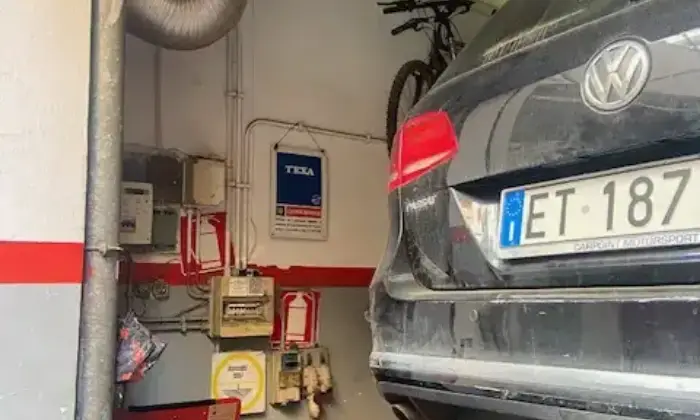 Rexer-Roma-Cedesi-mura-e-attivit-autofficina-Altro