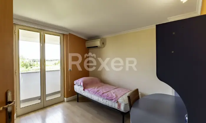Rexer-Roma-Appartamento-con-Posto-Auto-e-Giardino-su-Via-Tiburtina-Altro