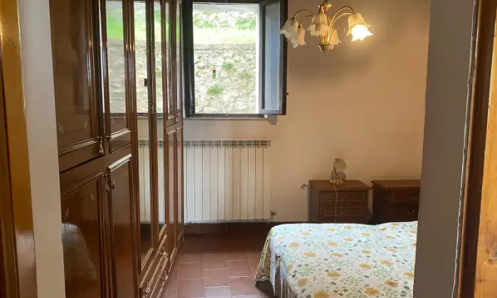 Rexer-Monticiano-Vendesi-rustico-a-Monticiano-SI-Altro