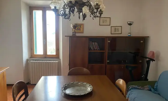 Rexer-Monticiano-Vendesi-rustico-a-Monticiano-SI-Altro
