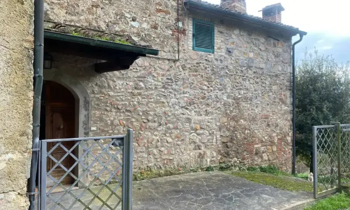 Rexer-Monticiano-Vendesi-rustico-a-Monticiano-SI-Altro