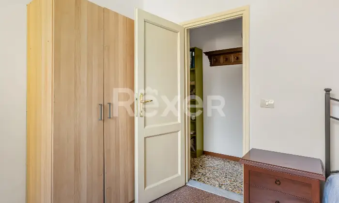 Rexer-Firenze-Firenzezona-Pzza-Alberti-vani-oltre-balcone-e-cantina-Altro