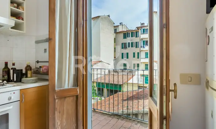 Rexer-Firenze-Firenzezona-Pzza-Alberti-vani-oltre-balcone-e-cantina-Altro
