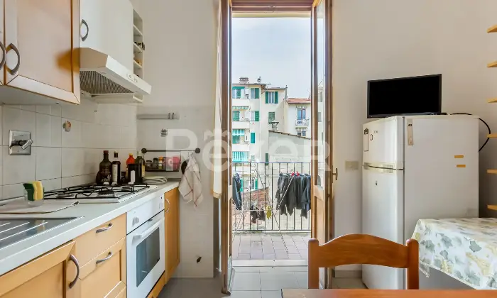 Rexer-Firenze-Firenzezona-Pzza-Alberti-vani-oltre-balcone-e-cantina-Altro