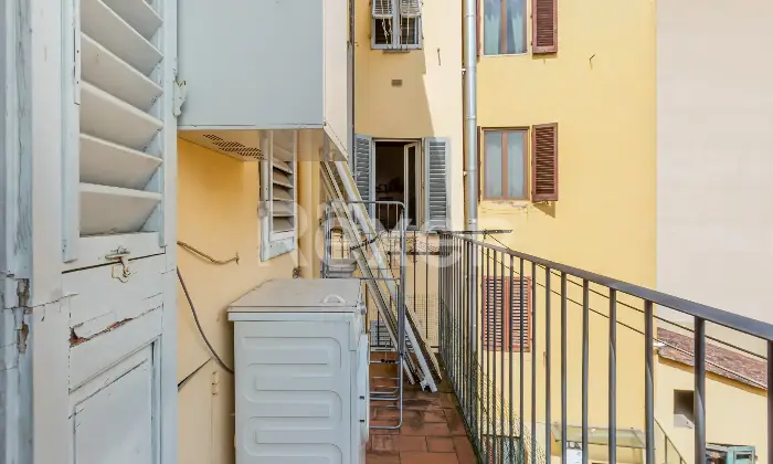 Rexer-Firenze-Firenzezona-Pzza-Alberti-vani-oltre-balcone-e-cantina-Altro