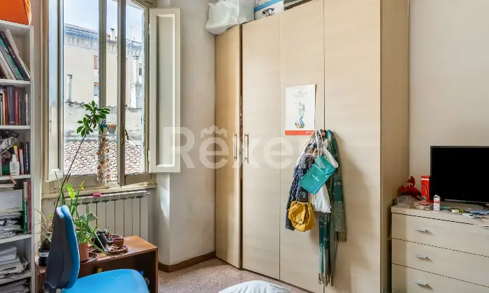 Rexer-Firenze-Firenzezona-Pzza-Alberti-vani-oltre-balcone-e-cantina-Altro