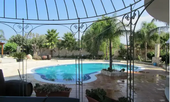 Rexer-Reggio-Calabria-Villa-con-piscina-giardino-e-ampio-terreno-in-vendita-a-Pellaro-San-Leo-RC-Altro
