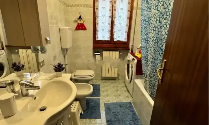 Rexer-Carlazzo-Vendesi-bilocale-spazioso-a-Carlazzo-Altro