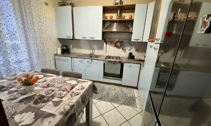 Rexer-Carlazzo-Vendesi-bilocale-spazioso-a-Carlazzo-Altro