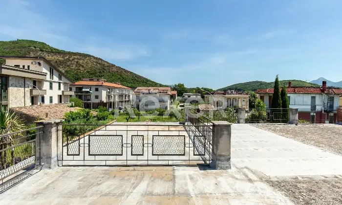 Rexer-San-Salvatore-Telesino-Villa-con-terrazzo-panoramico-e-giardino-Altro