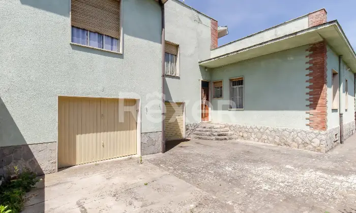 Rexer-San-Salvatore-Telesino-Villa-con-terrazzo-panoramico-e-giardino-Altro