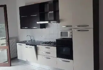 Rexer-Montegrotto-Terme-centro-montegrotto-appartamento-bicamera-luminoso-con-garage-Cucina