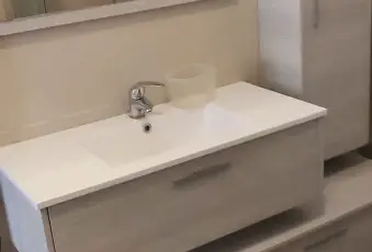 Rexer-Montegrotto-Terme-centro-montegrotto-appartamento-bicamera-luminoso-con-garage-parzialmente-arredato-Bagno