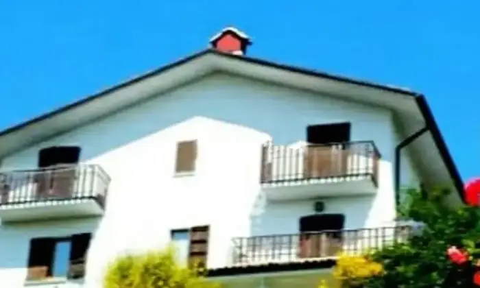Rexer-Collagna-Vendesi-appartamento-mansardato-a-Ventasso-Altro