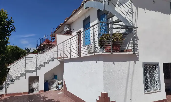 Rexer-Cellole-Villetta-vicina-al-mare-raggiungibile-a-piedi-a-Baia-Felice-Giardino
