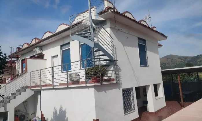 Rexer-Sessa-Aurunca-Villetta-vicina-al-mare-raggiungibile-a-piedi-a-Baia-Felice-Altro