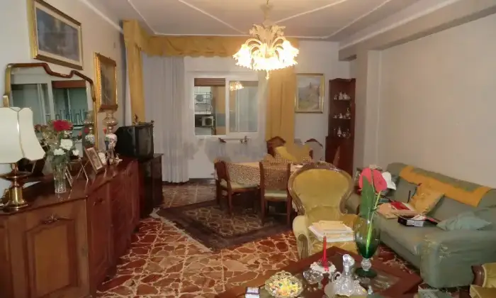 Rexer-Crotone-Vendesi-appartamento-in-buone-condizionia-Crotone-Altro