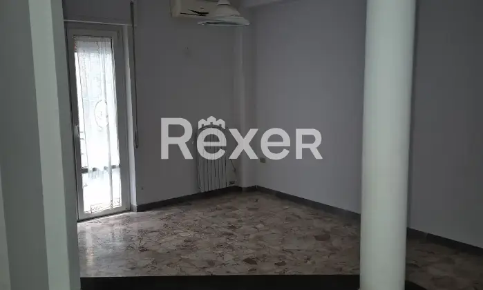 Rexer-Crotone-Vendesi-appartamento-posizione-Strategica-tra-tribunale-e-ospedale-di-Crotone-Soggiorno