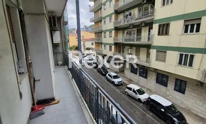 Rexer-Crotone-Vendesi-appartamento-posizione-Strategica-tra-tribunale-e-ospedale-di-Crotone-Balcone