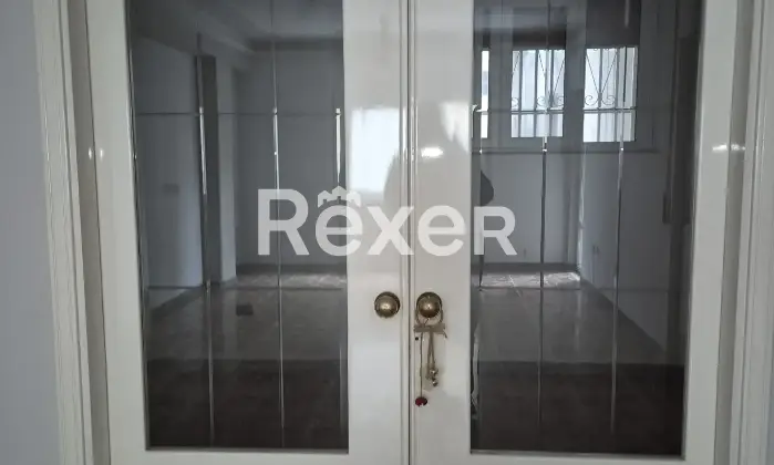 Rexer-Crotone-Vendesi-appartamento-posizione-Strategica-tra-tribunale-e-ospedale-di-Crotone-Salone