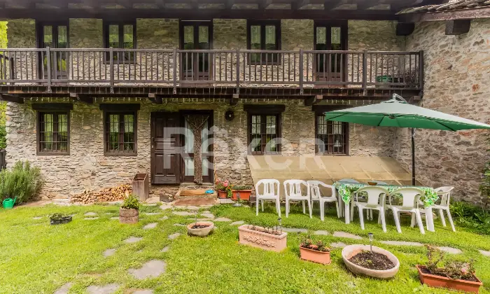 Rexer-Exilles-Indipendenza-e-spazio-nel-verde-villa-di-mq-con-garage-e-terreno-Altro