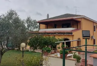 Rexer-Crotone-Vendesi-una-Prestigiosa-Villa-Bifamiliare-a-Crotone-Altro