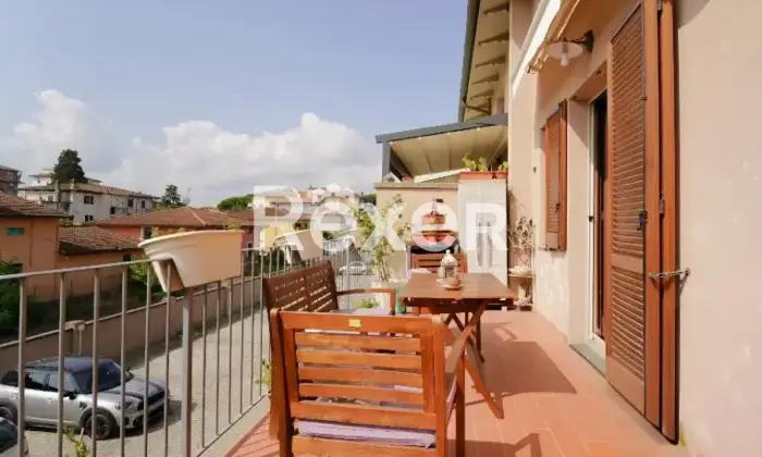 Rexer-Santa-Croce-sullArno-Appartamento-mq-livelli-zona-residenziale-Classe-A-abitabile-subito-Balcone