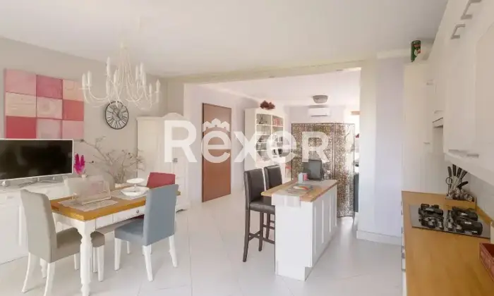 Rexer-Santa-Croce-sullArno-Appartamento-mq-livelli-zona-residenziale-Classe-A-abitabile-subito-Cucina